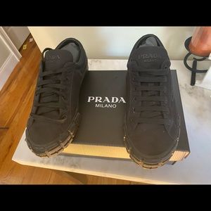 Mens Prada Wheel cassata sneaker